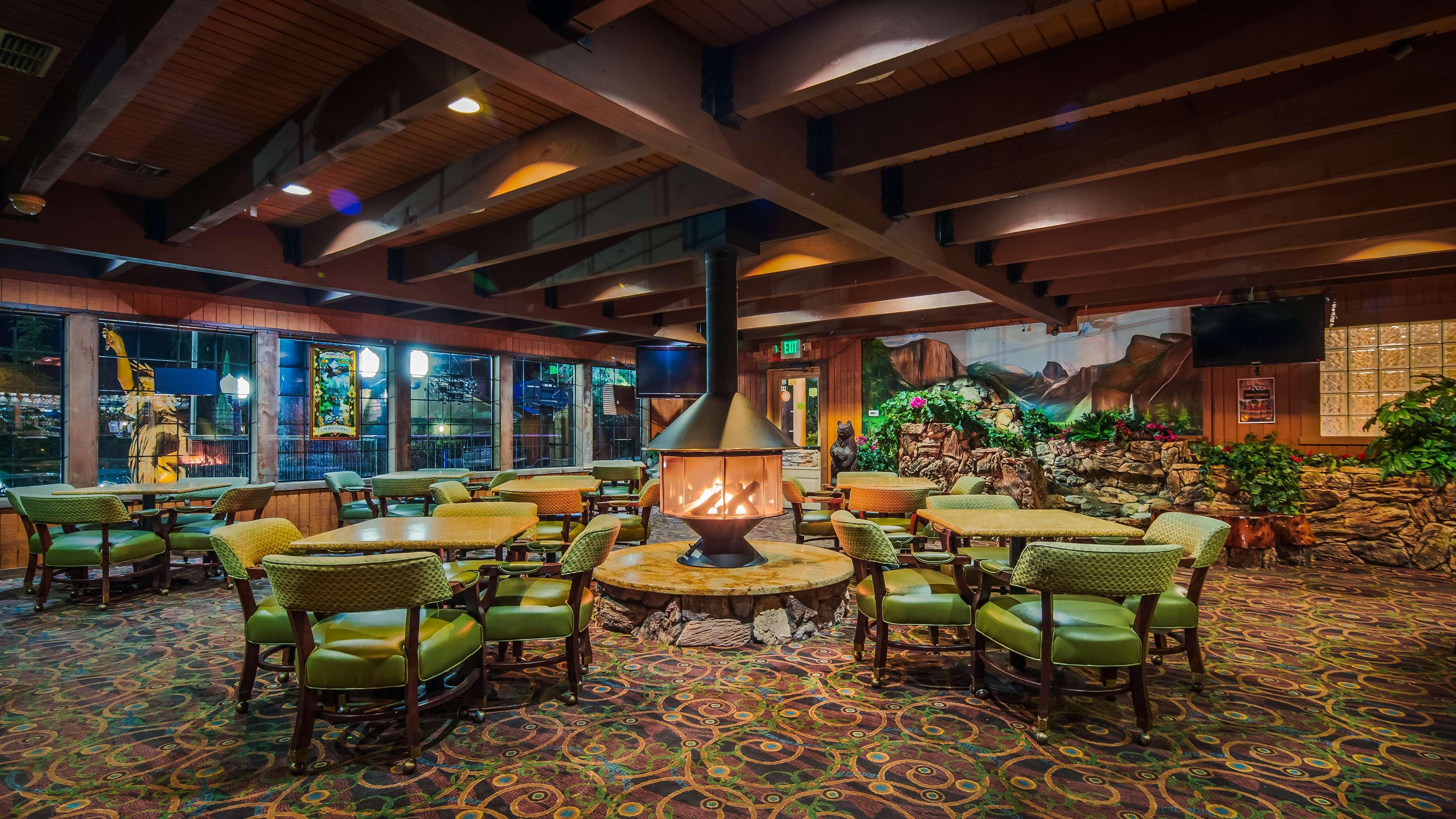 Best Western Plus Yosemite Gateway Inn Oakhurst Zewnętrze zdjęcie